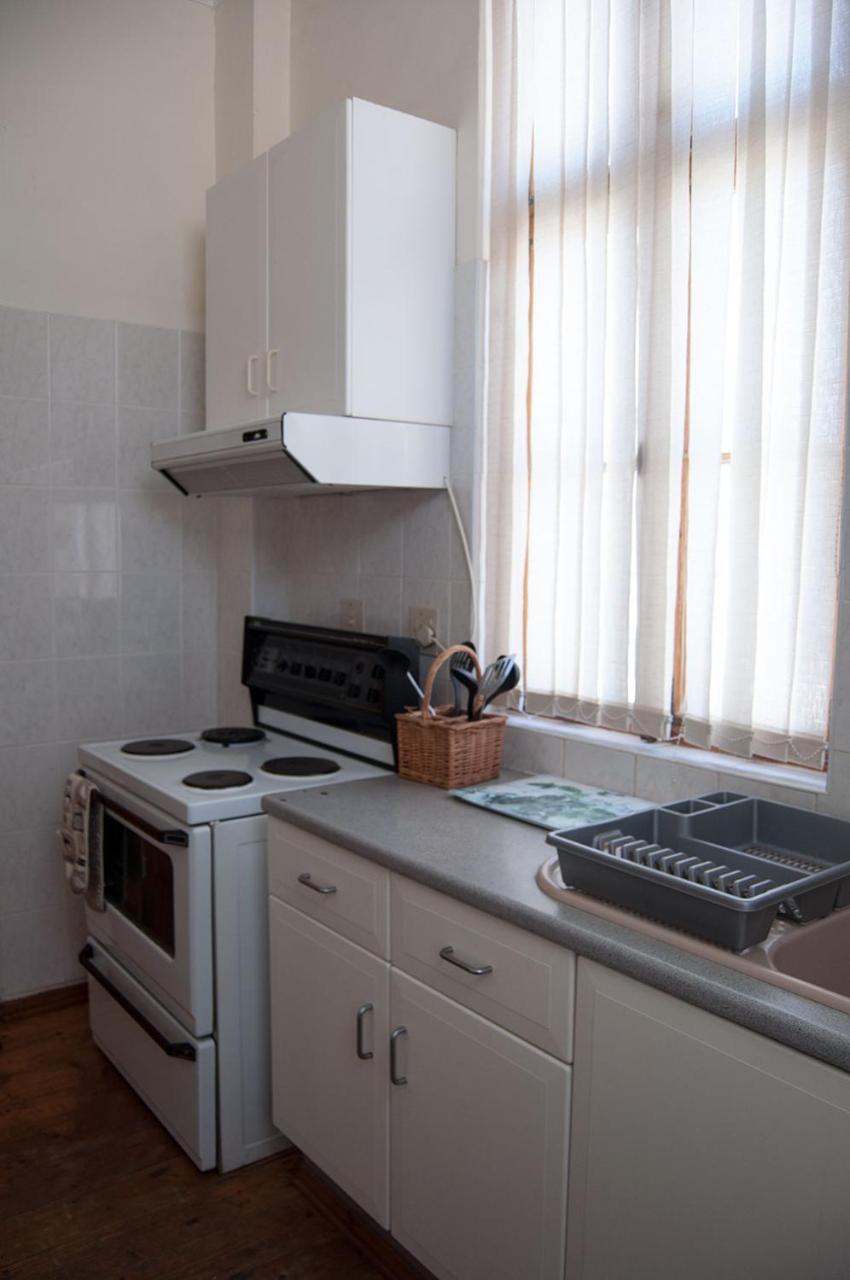 Historical Guesthouse - Self Catering Apartments Людеріц Екстер'єр фото